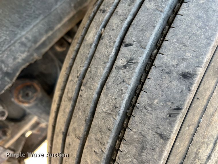 image for item IG9418 2009 Mack 600  dump truck