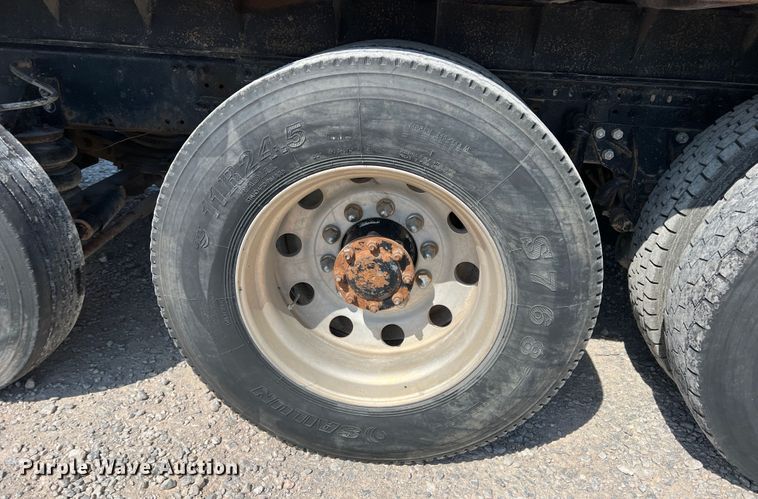 image for item IG9418 2009 Mack 600  dump truck