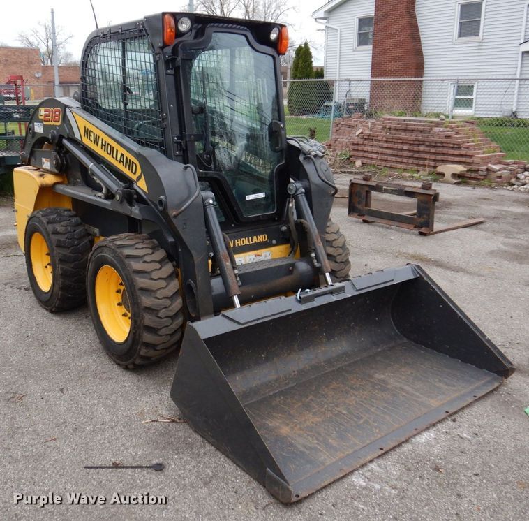 image for item IM9965 2011 New Holland L218  skid steer loader