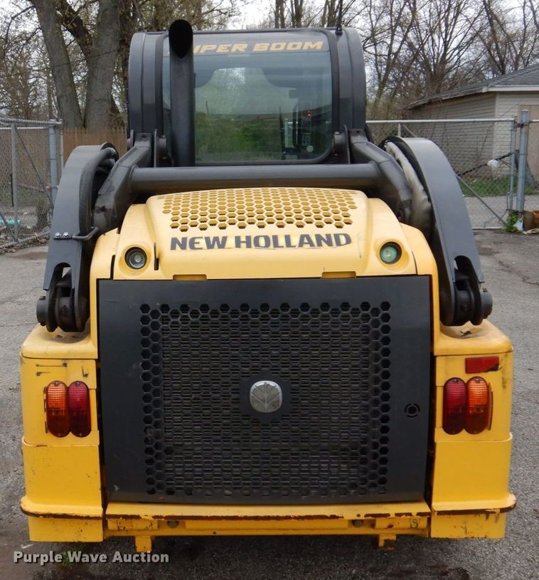 image for item IM9965 2011 New Holland L218  skid steer loader
