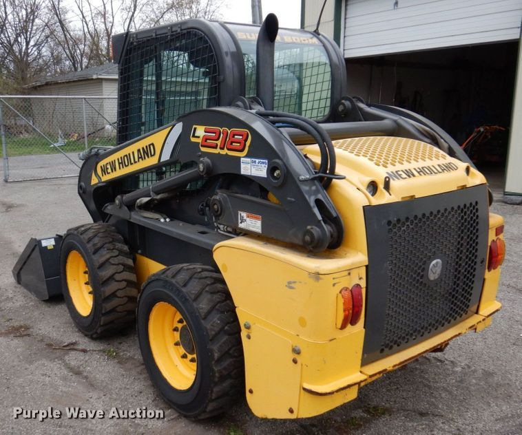 image for item IM9965 2011 New Holland L218  skid steer loader