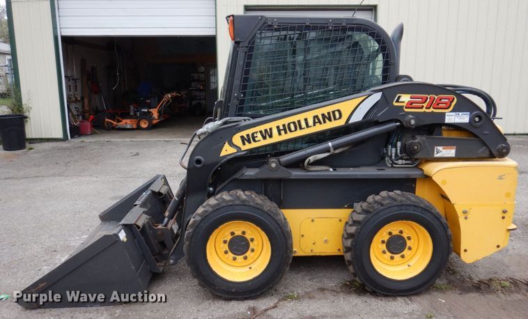 image for item IM9965 2011 New Holland L218  skid steer loader
