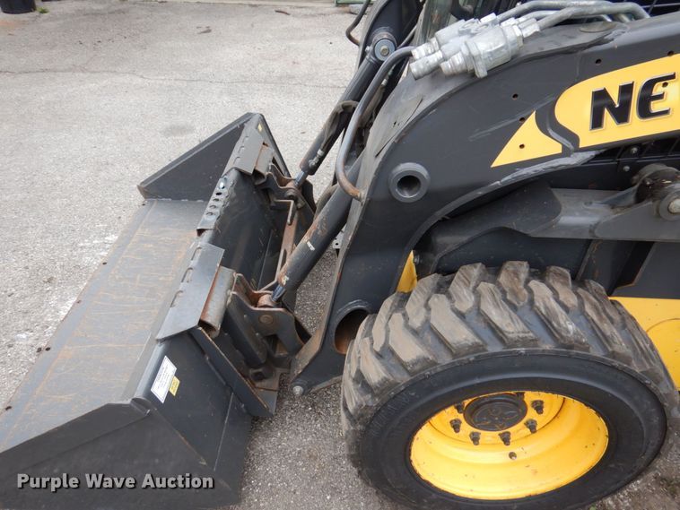 image for item IM9965 2011 New Holland L218  skid steer loader