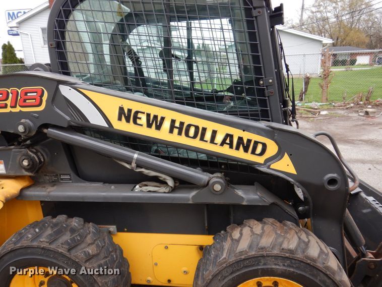 image for item IM9965 2011 New Holland L218  skid steer loader