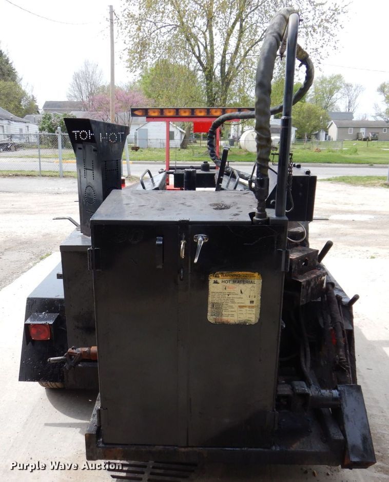 image for item IM9975 2001 Cimline 230D  melter applicator