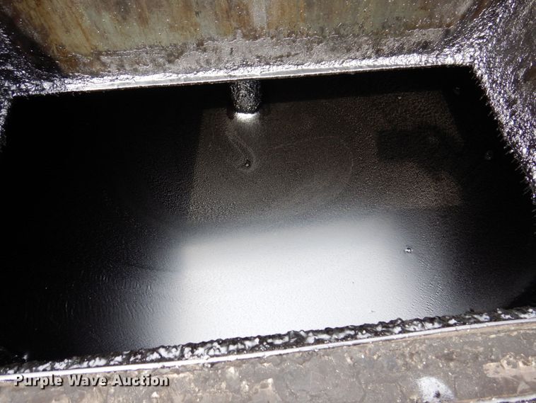 image for item IM9975 2001 Cimline 230D  melter applicator