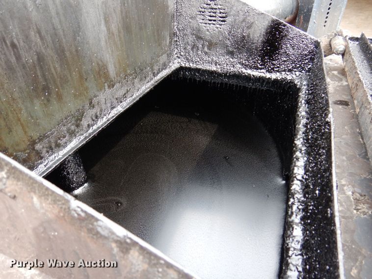 image for item IM9975 2001 Cimline 230D  melter applicator