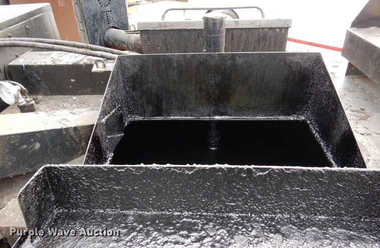 image for item IM9975 2001 Cimline 230D  melter applicator