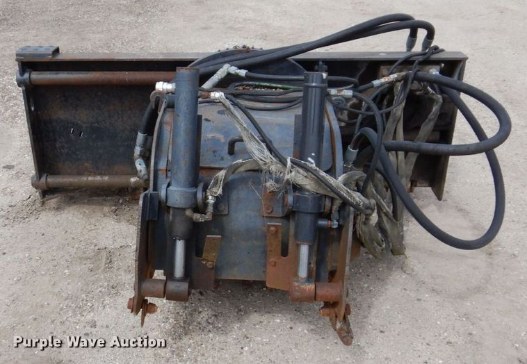 image for item IM9976 Bobcat 18" W skid steer cold planer