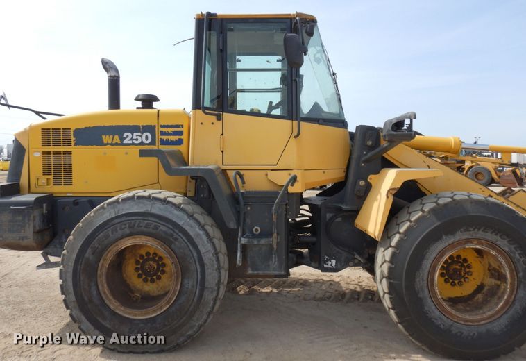image for item IU9823 2010 Komatsu WA250-6  wheel loader