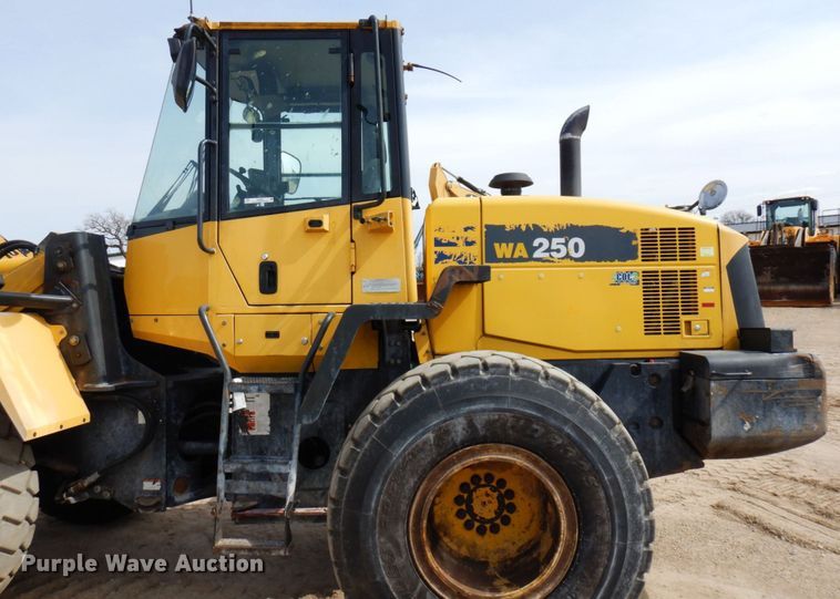 image for item IU9823 2010 Komatsu WA250-6  wheel loader
