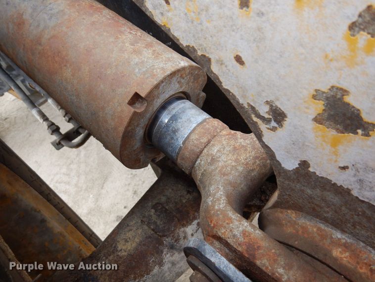 image for item IU9823 2010 Komatsu WA250-6  wheel loader