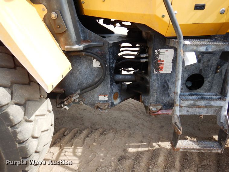 image for item IU9823 2010 Komatsu WA250-6  wheel loader