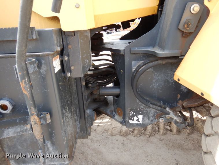 image for item IU9823 2010 Komatsu WA250-6  wheel loader
