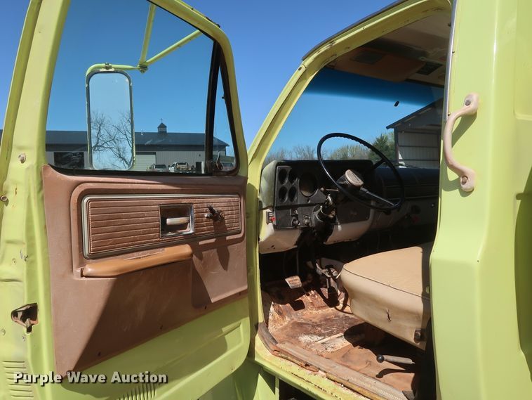 image for item IY9162 1980 Chevrolet C70 Custom Deluxe  water truck