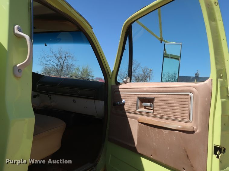 image for item IY9162 1980 Chevrolet C70 Custom Deluxe  water truck
