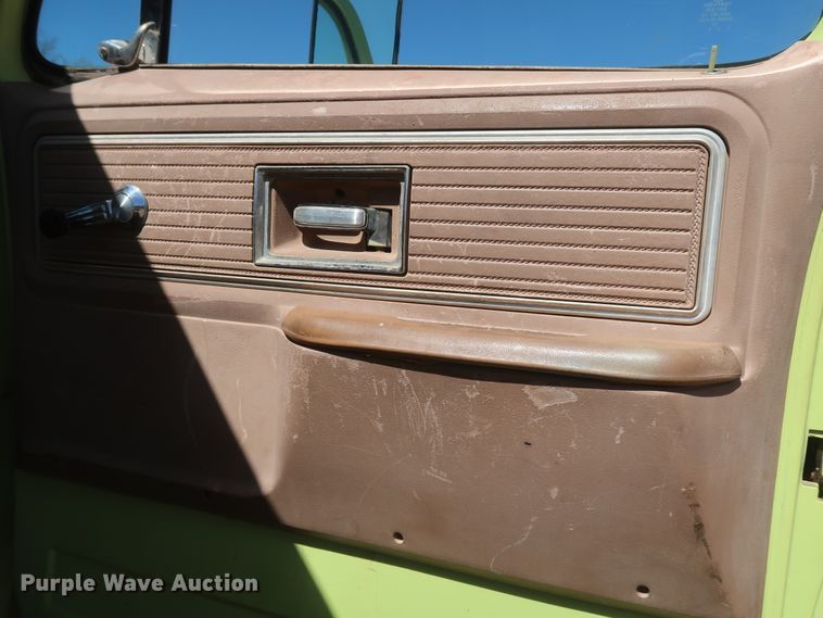 image for item IY9162 1980 Chevrolet C70 Custom Deluxe  water truck