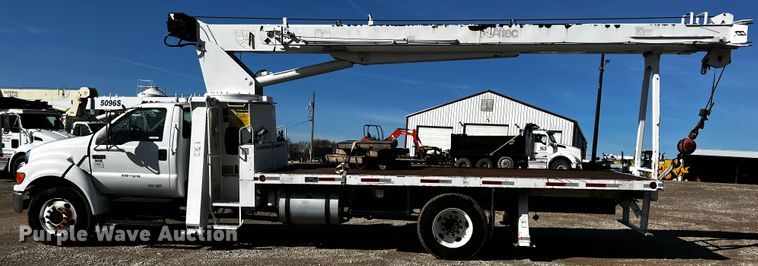 image for item JH9385 2005 Ford F750 Super Duty  crane truck