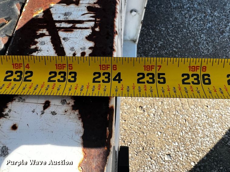 image for item JH9385 2005 Ford F750 Super Duty  crane truck