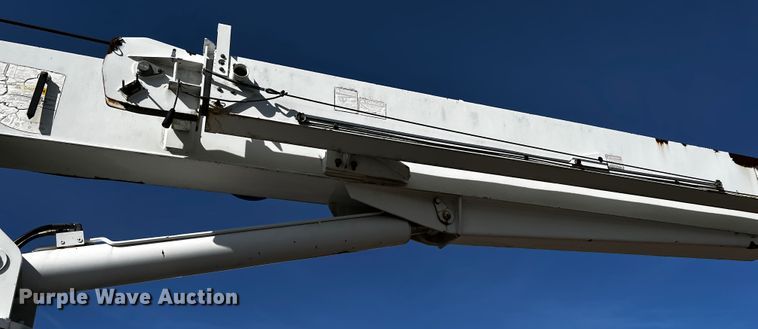 image for item JH9385 2005 Ford F750 Super Duty  crane truck