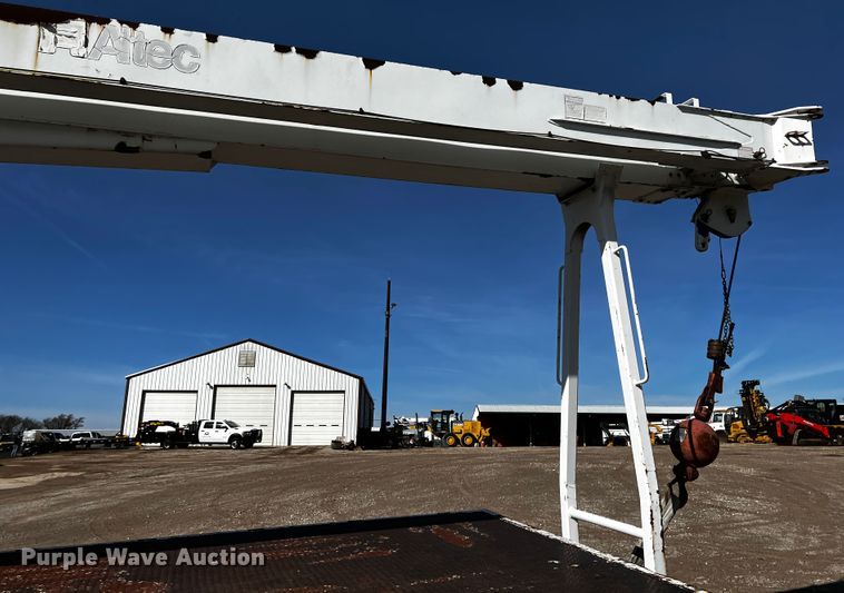 image for item JH9385 2005 Ford F750 Super Duty  crane truck