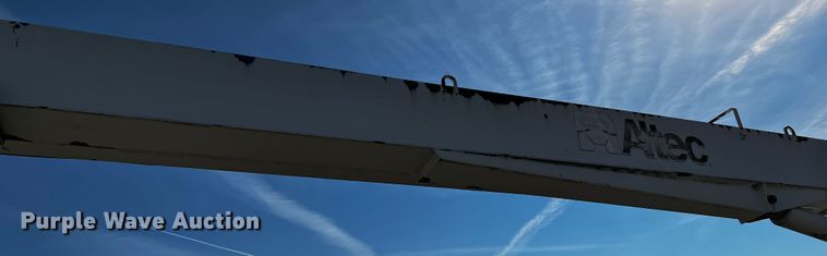 image for item JH9385 2005 Ford F750 Super Duty  crane truck