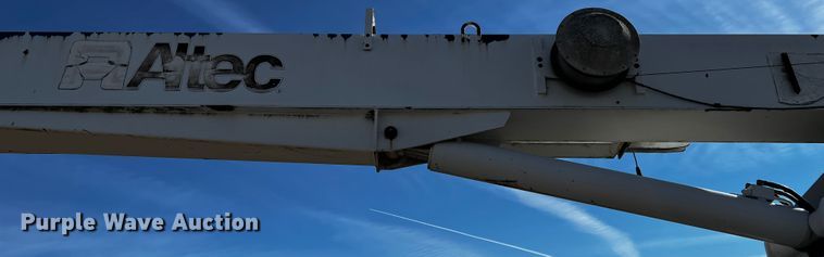 image for item JH9385 2005 Ford F750 Super Duty  crane truck