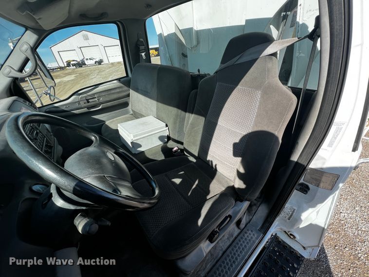 image for item JH9385 2005 Ford F750 Super Duty  crane truck