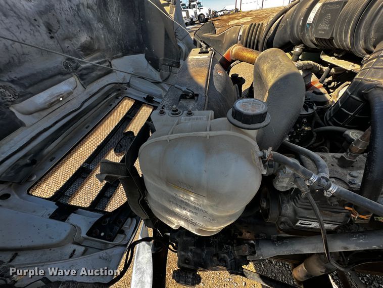 image for item JH9385 2005 Ford F750 Super Duty  crane truck