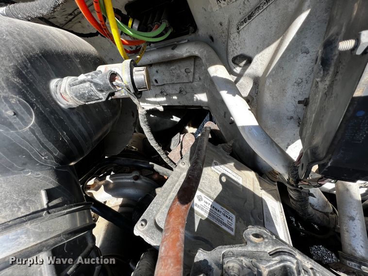 image for item JH9385 2005 Ford F750 Super Duty  crane truck