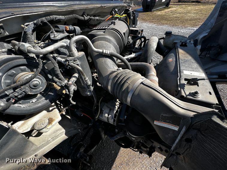 image for item JH9385 2005 Ford F750 Super Duty  crane truck