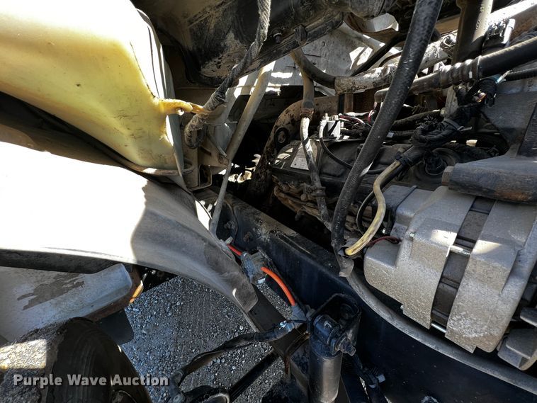 image for item JH9385 2005 Ford F750 Super Duty  crane truck