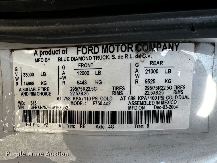 image for item JH9385 2005 Ford F750 Super Duty  crane truck