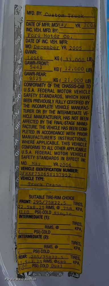 image for item JH9385 2005 Ford F750 Super Duty  crane truck