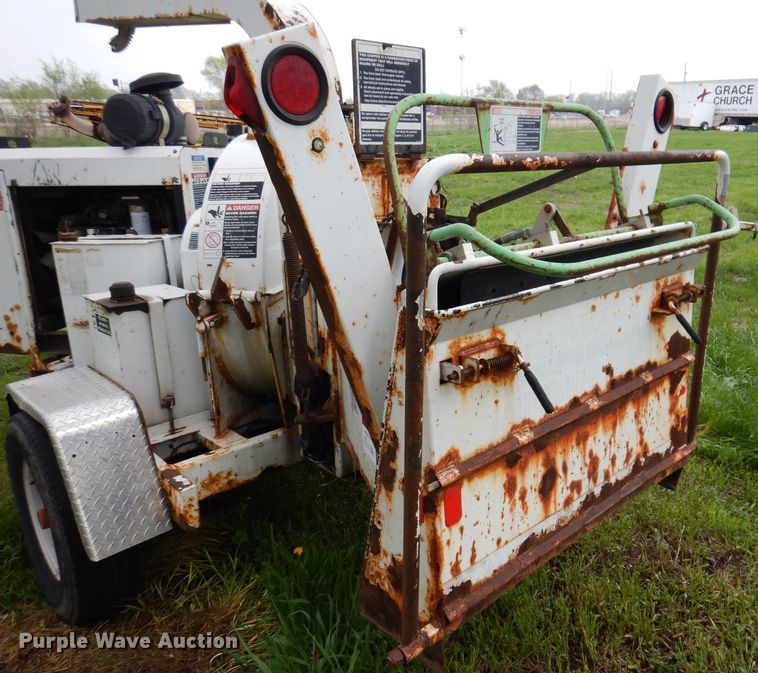 image for item JH9874 2008 Altec DC1217  wood chipper