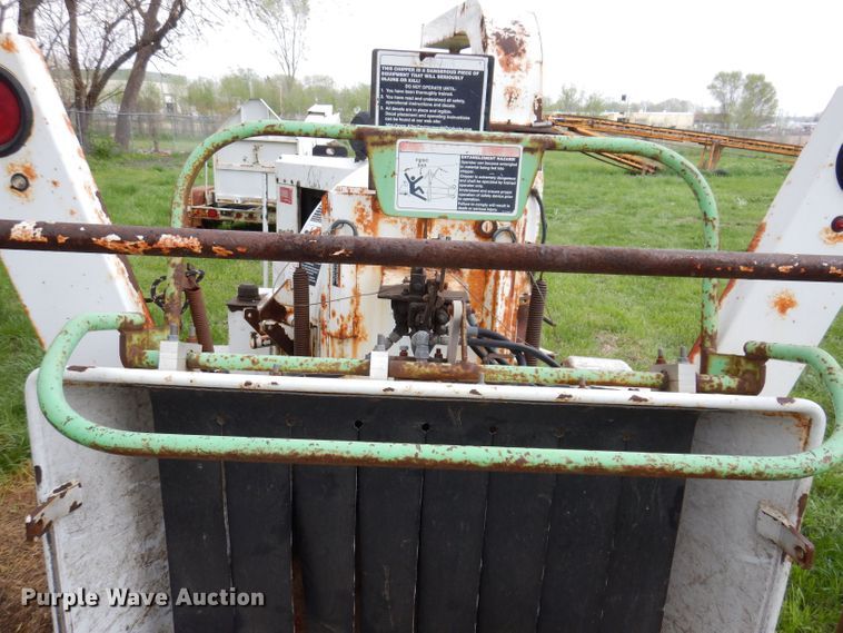 image for item JH9874 2008 Altec DC1217  wood chipper