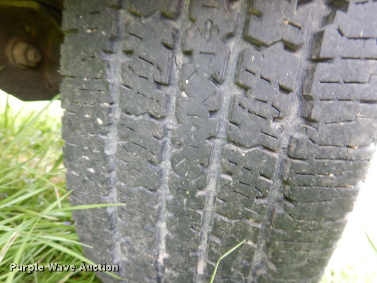 image for item JH9874 2008 Altec DC1217  wood chipper