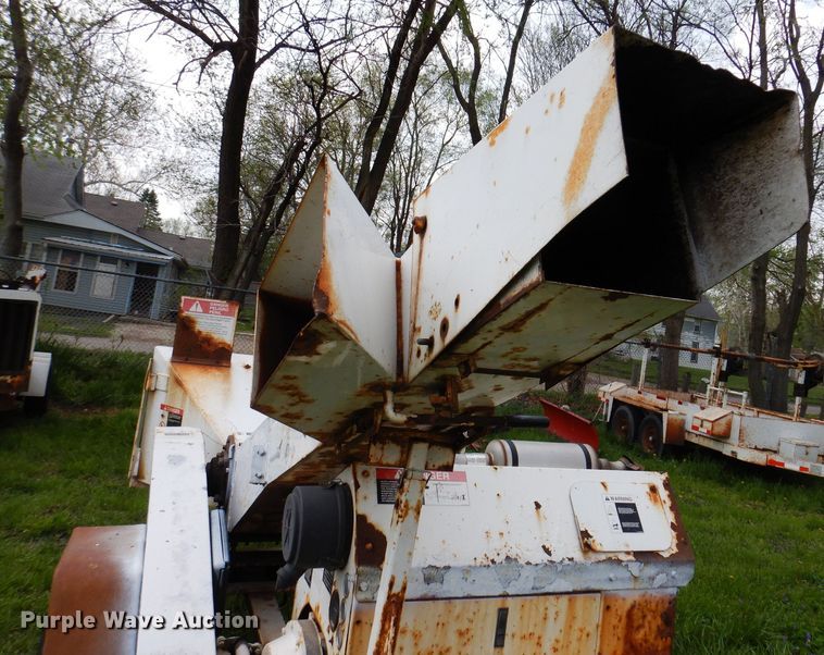 image for item JH9876 Wood Chuck  wood chipper