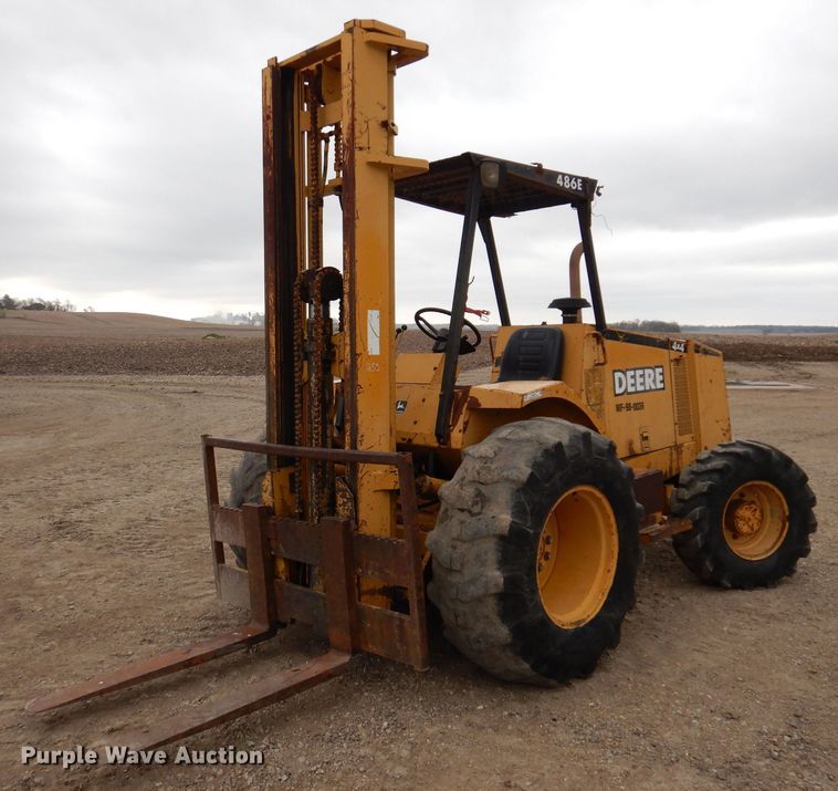 image for item JH9878 1997 John Deere 486E  forklift