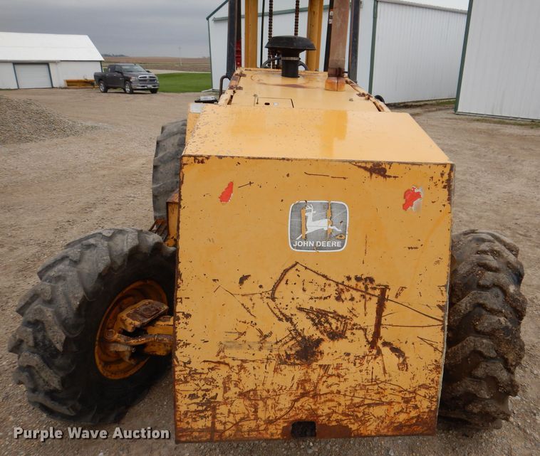 image for item JH9878 1997 John Deere 486E  forklift