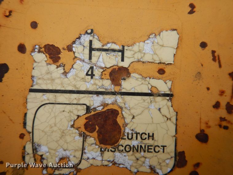 image for item JH9878 1997 John Deere 486E  forklift