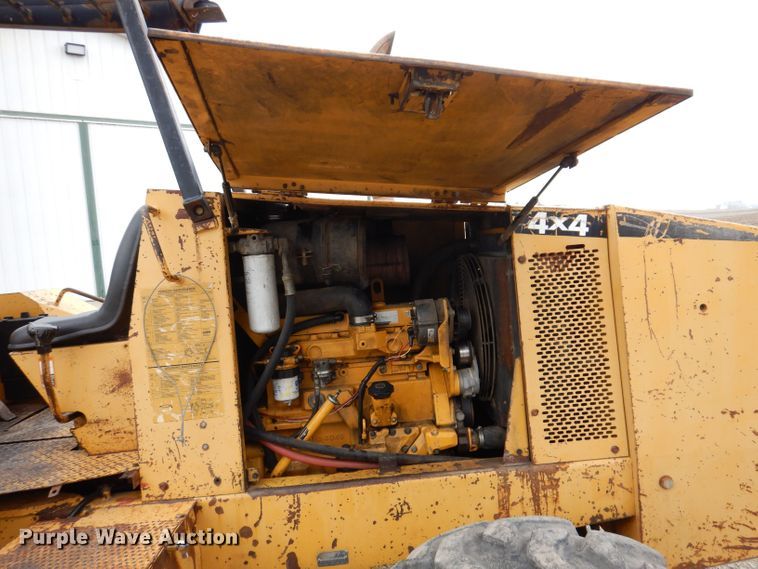 image for item JH9878 1997 John Deere 486E  forklift