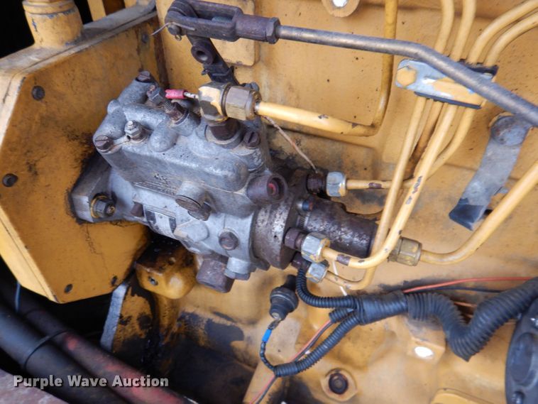 image for item JH9878 1997 John Deere 486E  forklift