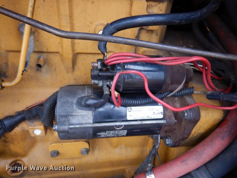 image for item JH9878 1997 John Deere 486E  forklift