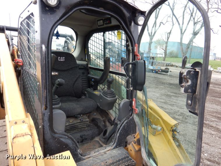 image for item JH9880 2014 Caterpillar 289D  tracked skid steer loader