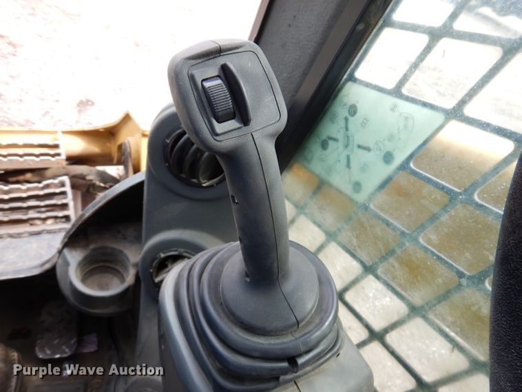 image for item JH9880 2014 Caterpillar 289D  tracked skid steer loader