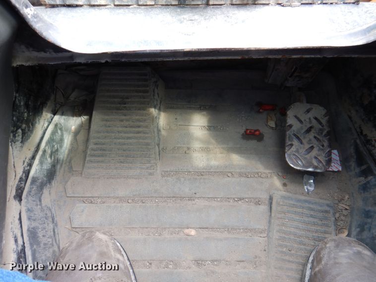 image for item JH9880 2014 Caterpillar 289D  tracked skid steer loader