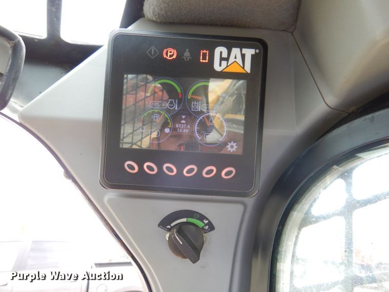 image for item JH9880 2014 Caterpillar 289D  tracked skid steer loader