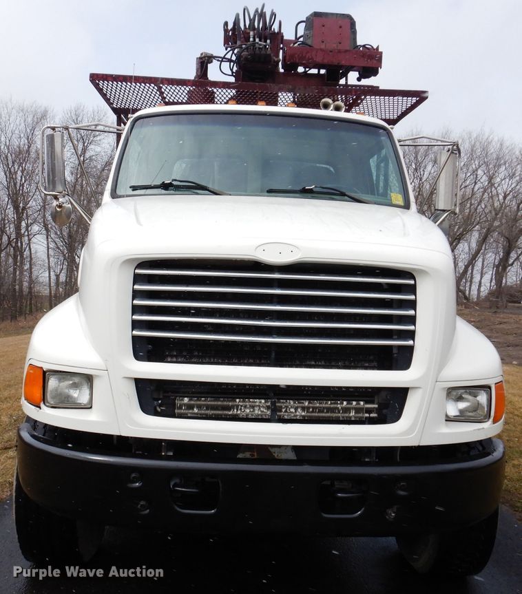 image for item JK9426 1998 Ford Louisville  crane truck