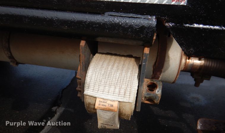 image for item JK9426 1998 Ford Louisville  crane truck